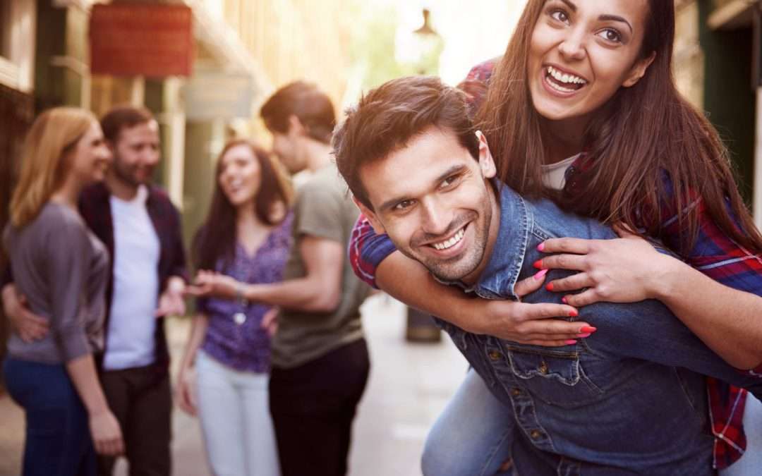 Construyendo Conexiones Significativas: Cómo Conocer a Gente Nueva y Hacer Amigos